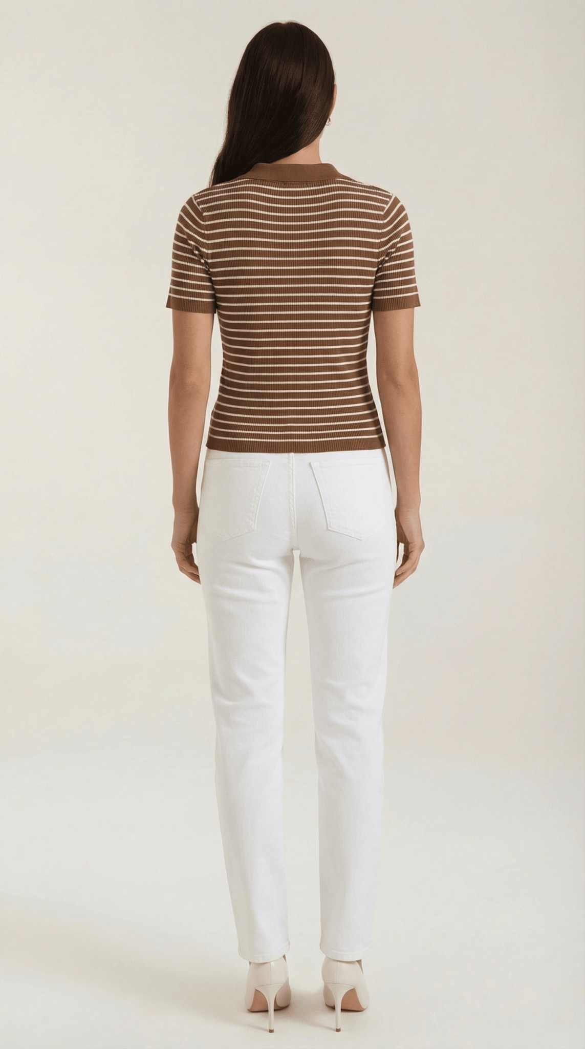 Polo da donna — Patta frontale con bottoni e design del colletto