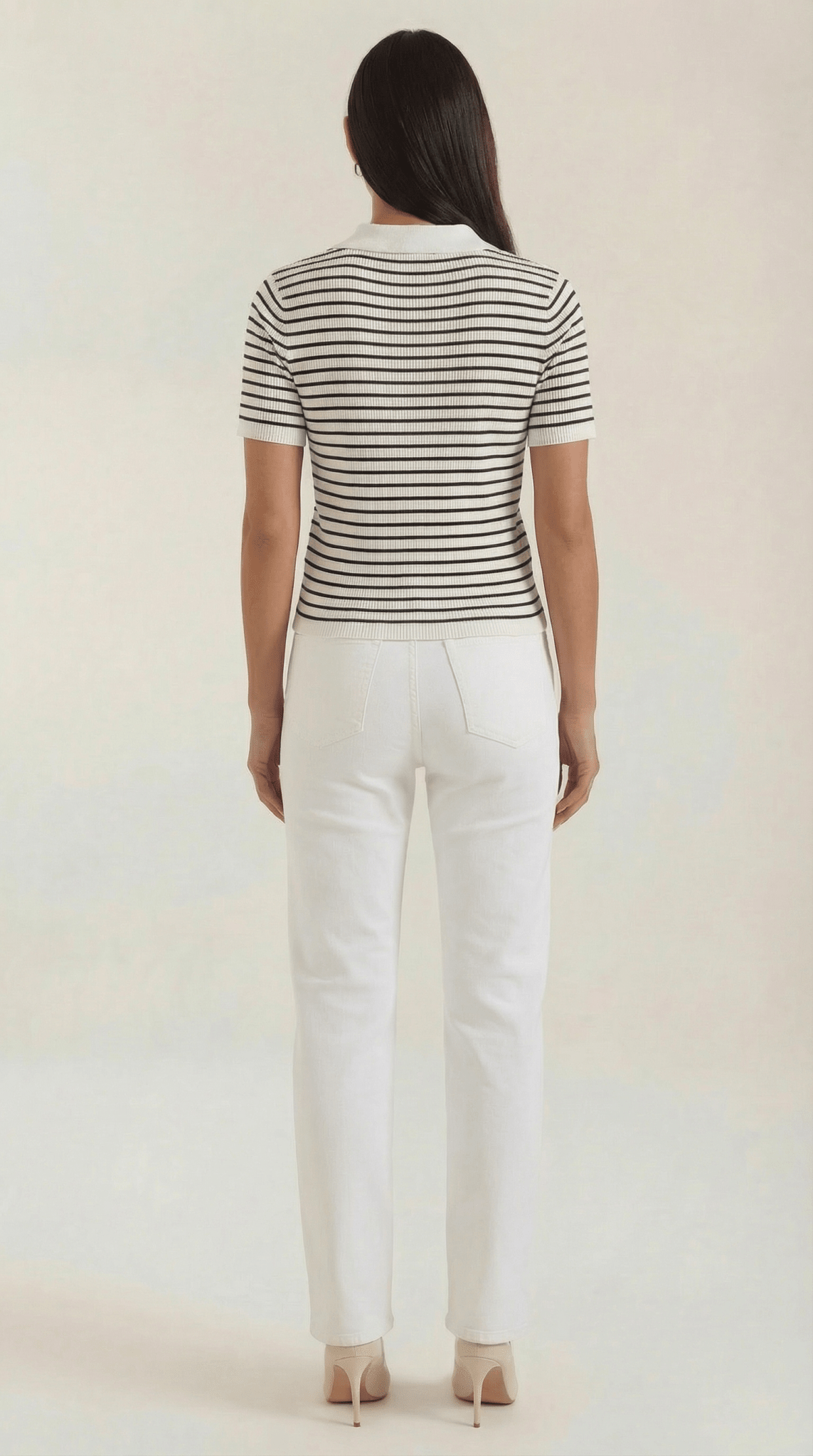 Polo da donna — Patta frontale con bottoni e design del colletto